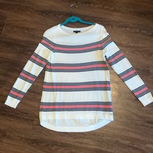 Small long sleeve Tommy Hilfiger sweater